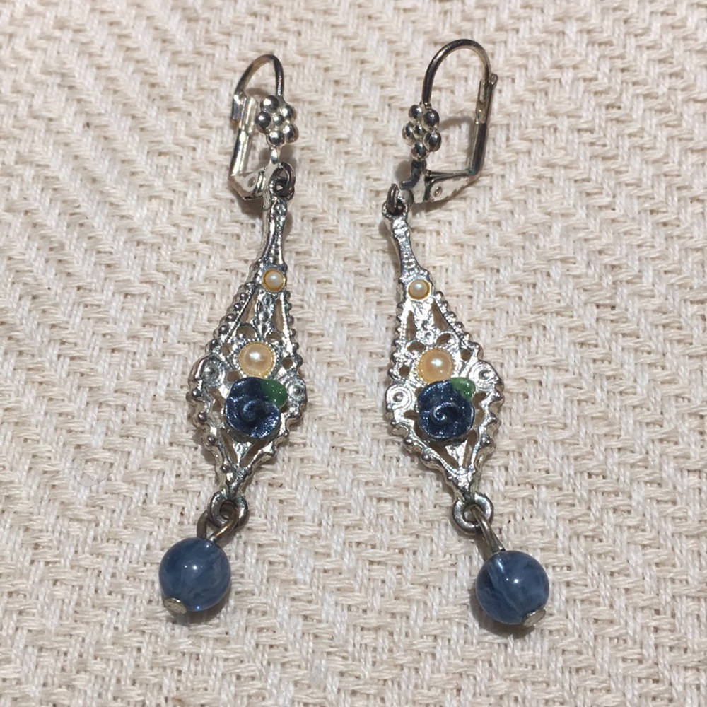 *Free with Purchase* Earrings